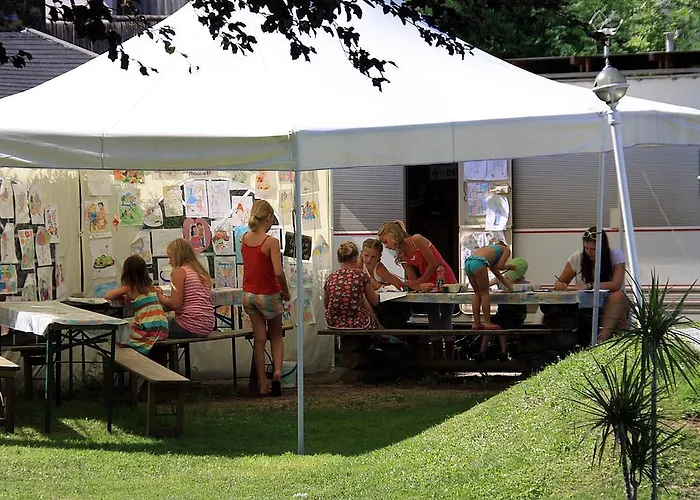 Schwimmbad Camping Mossler Kemping *